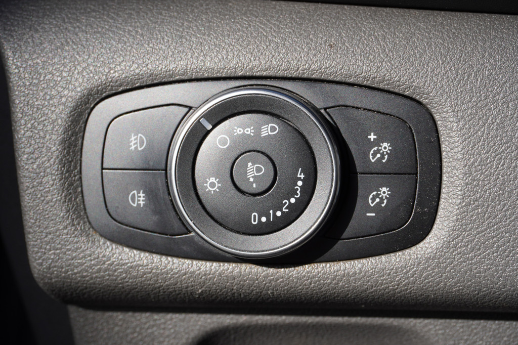 Ford Transit Custom 2.0 TDCI Dubbele Cabine - EURO 6 - Airco - Cruise - PDC - â¬14.900,- Excl. 13