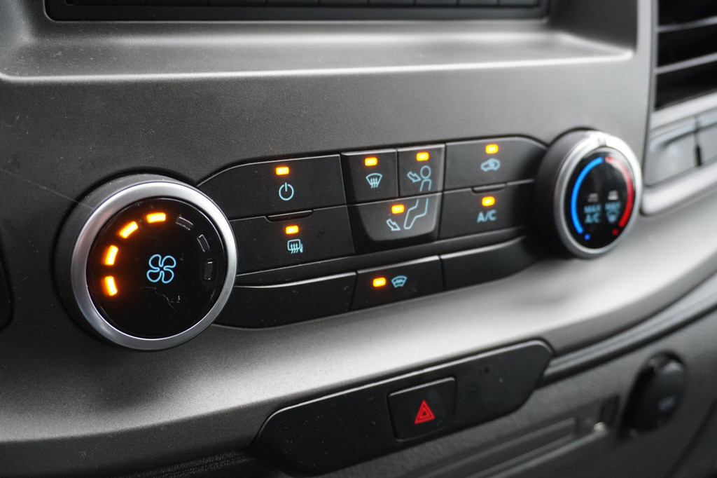 Ford Transit Custom 2.0 TDCI EURO 6 - Airco - Cruise - PDC - â¬10.950,- Excl. 11