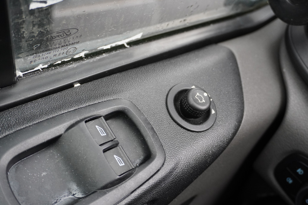 Ford Transit Custom 2.0 TDCI EURO 6 - Airco - Cruise - PDC - â¬10.950,- Excl. 19