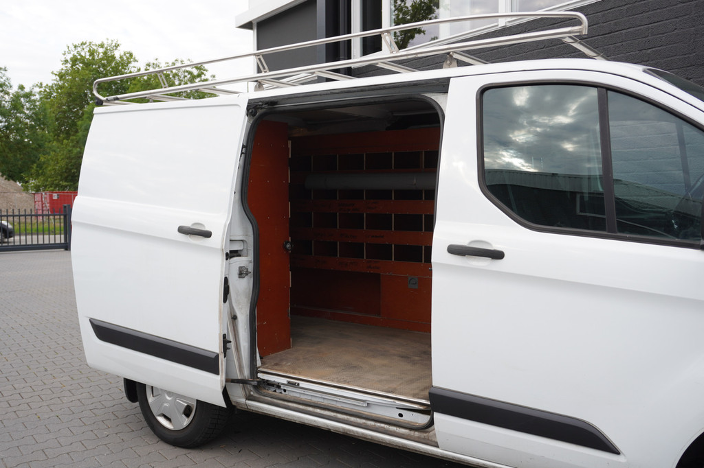 Ford Transit Custom 2.0 TDCI EURO 6 - Airco - Cruise - PDC - â¬11.900,- Excl. 8
