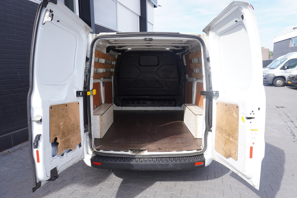 Ford Transit Custom 2.0 TDCI EURO 6 - Airco - Cruise - PDC - â¬12.900,- Excl. 7