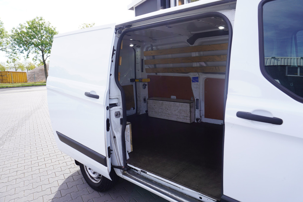 Ford Transit Custom 2.0 TDCI EURO 6 - Airco - Cruise - PDC - â¬12.900,- Excl. 9