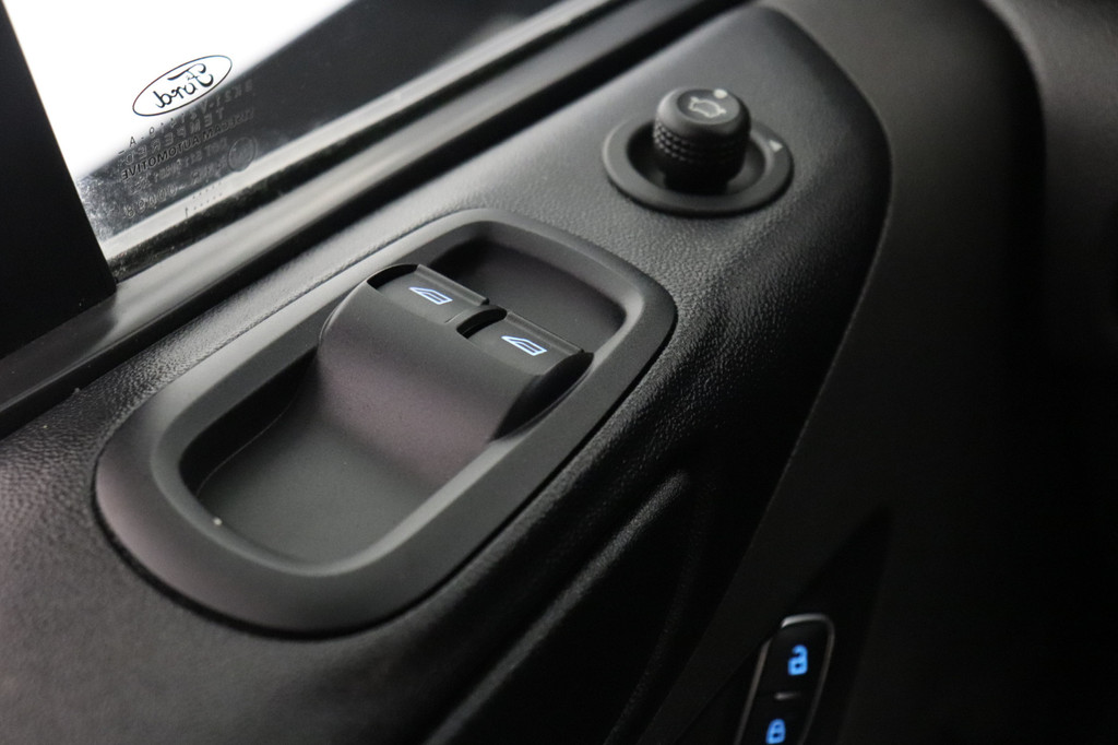 Ford Transit Custom 2.0 TDCI EURO 6 - Airco - Cruise - PDC - â¬14.950,- Excl. 19