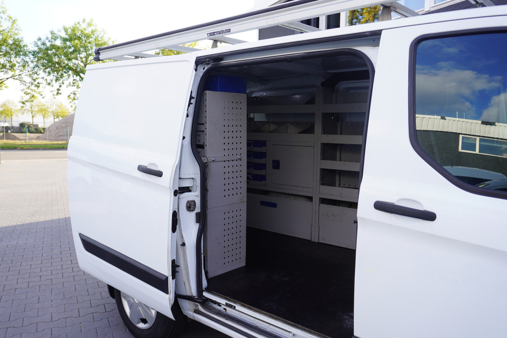 Ford Transit Custom 2.0 TDCI EURO 6 - Airco - Cruise - PDC - Trekhaak - ⬠13.900,- Excl. 10