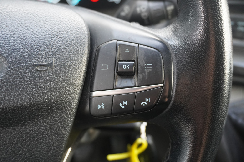 Ford Transit Custom 2.0 TDCI EURO 6 - Airco - Cruise - PDC - Trekhaak - ⬠13.900,- Excl. 17