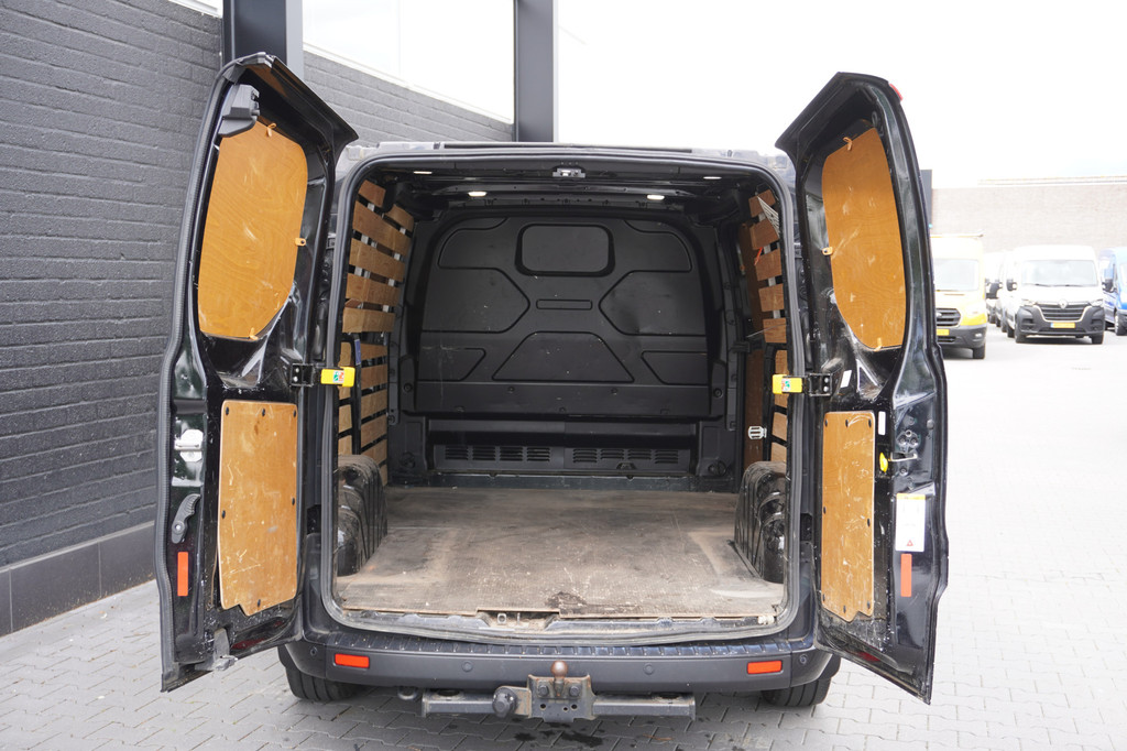 Ford Transit Custom 2.0 TDCI EURO 6 - Airco - Navi - Cruise - Camera - â¬12.499,- Excl. 8