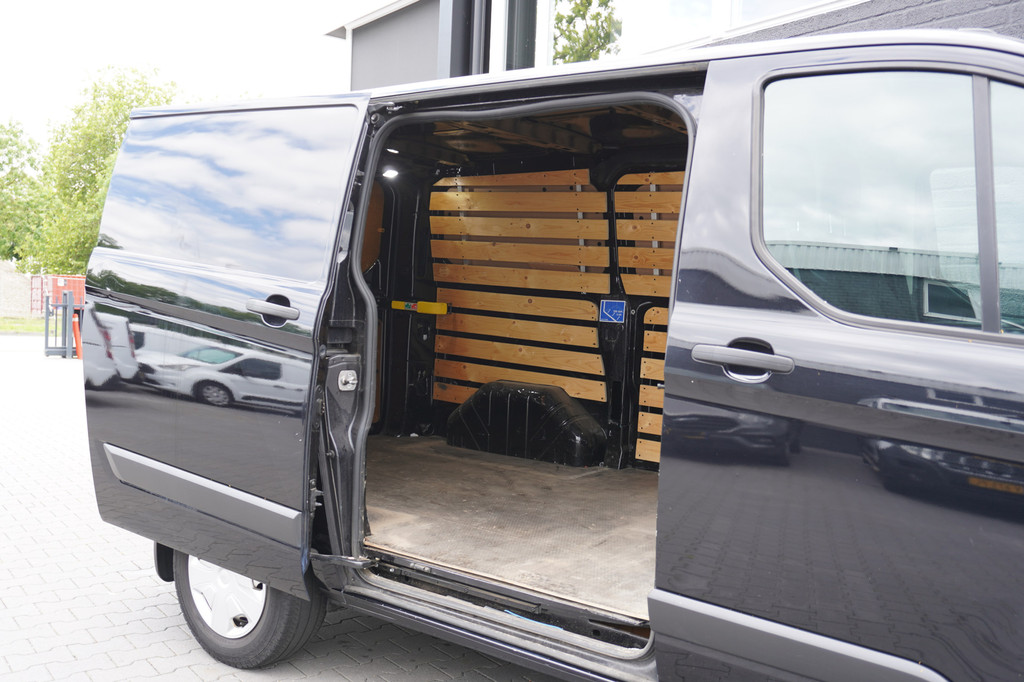Ford Transit Custom 2.0 TDCI EURO 6 - Airco - Navi - Cruise - Camera - â¬12.499,- Excl. 9