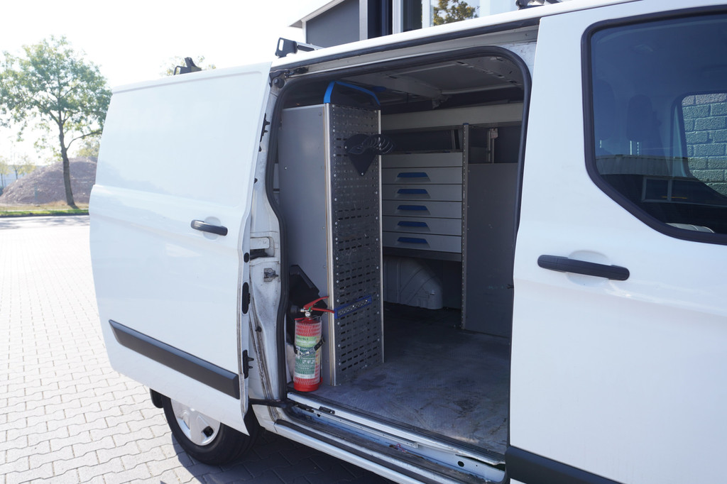 Ford Transit Custom 2.0 TDCI EURO 6 - Airco - Navi - Cruise - Motor loopt niet goed ⬠6.900,- Excl. 10