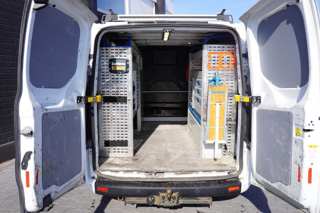 Ford Transit Custom 2.0 TDCI EURO 6 - Airco - Navi - Cruise - Motor loopt niet goed ⬠6.900,- Excl. 7