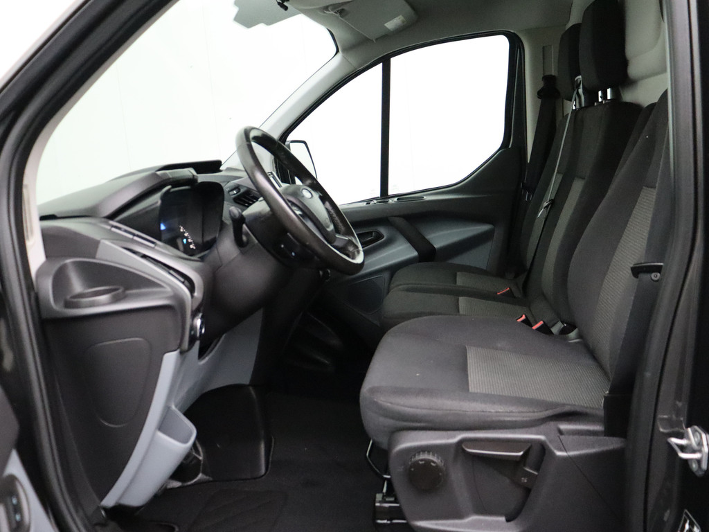 Ford Transit Custom 2.0TDCI Edition | Trekhaak 2350Kg | Dakdraagsysteem | Navigatie | Camera | Airco | Cruise | 3-Persoons | Betimmering 19