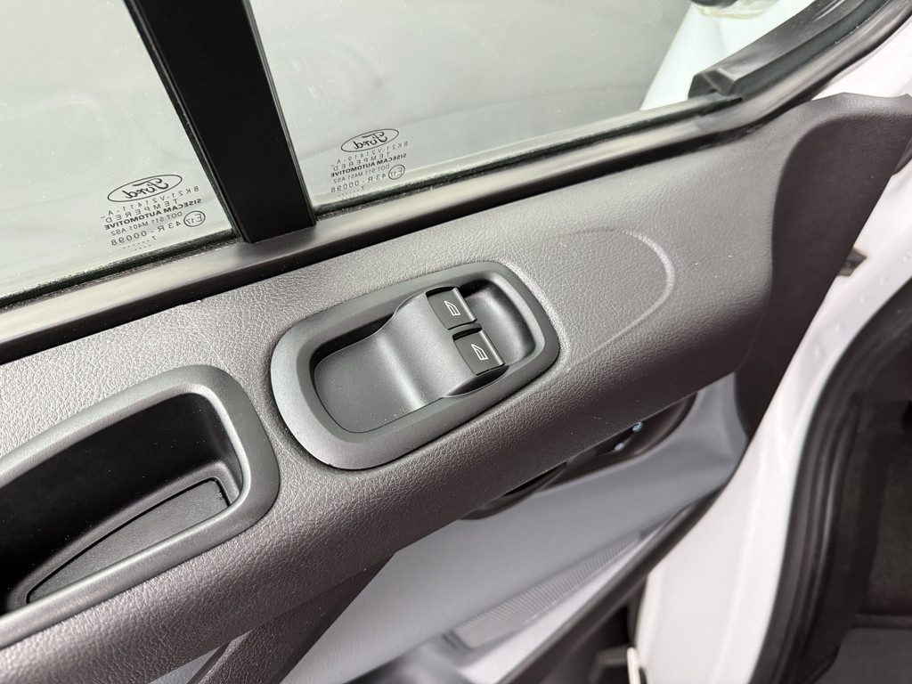Ford Transit Custom 2.0 TDCI Imperiaal | Trekhaak | Euro 6 | Airco | Cruise | 3-Zits 8