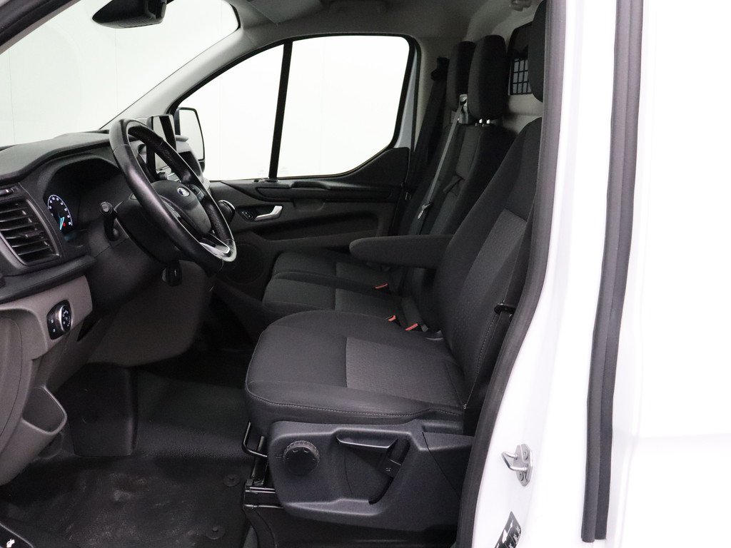 Ford Transit Custom 2.0TDCI Imperiaal | Trekhaak | Kastinrichting | Touchscreen Multimedia | Camera | Airco | Cruise | 3-Persoons 18