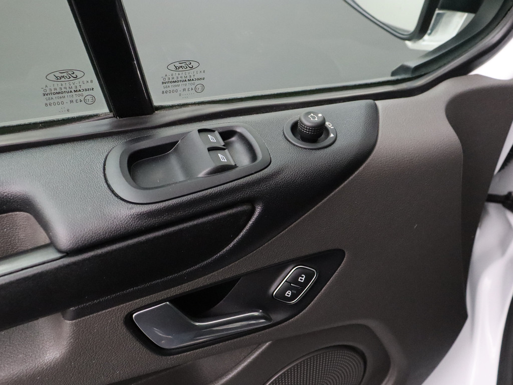Ford Transit Custom 2.0TDCI Imperiaal | Trekhaak | Kastinrichting | Touchscreen Multimedia | Camera | Airco | Cruise | 3-Persoons 8