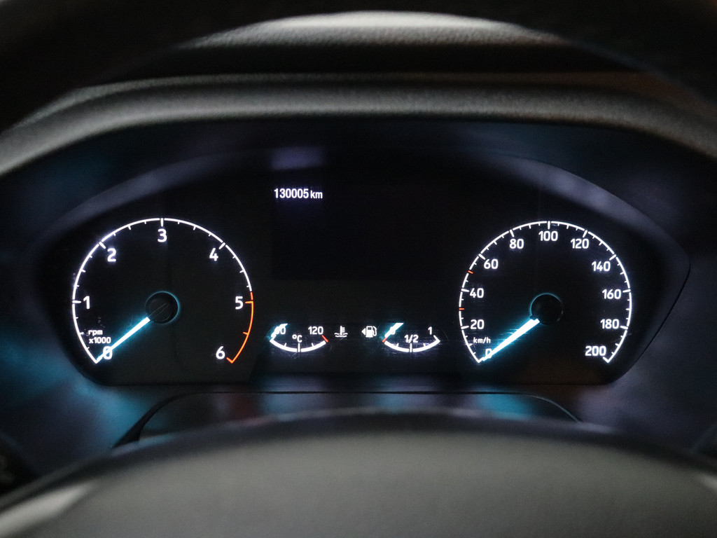 Ford Transit Custom 2.0TDCI Imperiaal | Trekhaak | Multimedia | Camera | 3-Persoons | Airco | Cruise 9