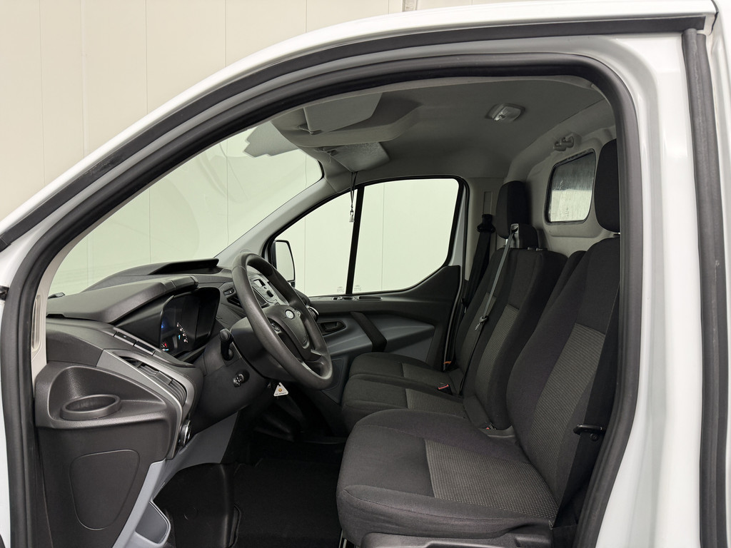 Ford Transit Custom 2.0TDCI L1H1 Imperiaal | Trekhaak | Airco | Cruise | 3-Zits | Betimmering 18