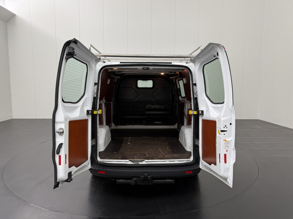 Ford Transit Custom 2.0TDCI L1H1 Imperiaal | Trekhaak | Airco | Cruise | 3-Zits | Betimmering 4