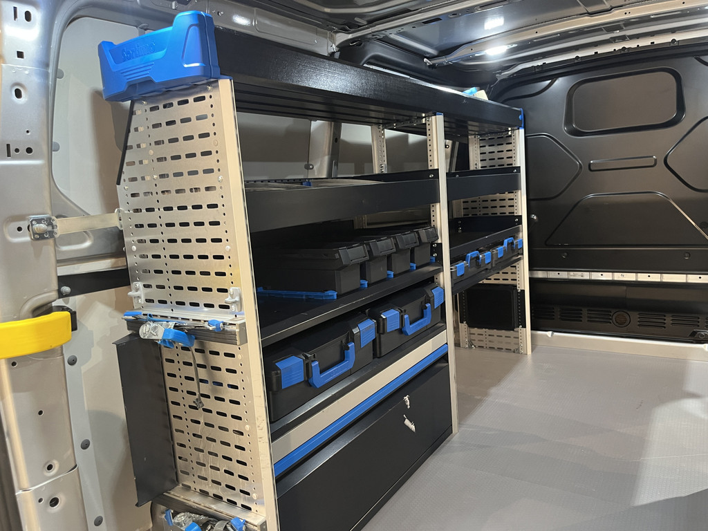 Ford Transit Custom 2.0 TDCI L1H1 Trend 130 PK Servicebus / Sortimo Inrichting / Euro 6 / Airco / Cruise Control / Camera / CarPlay / Navigatie / 3-Zits / 12