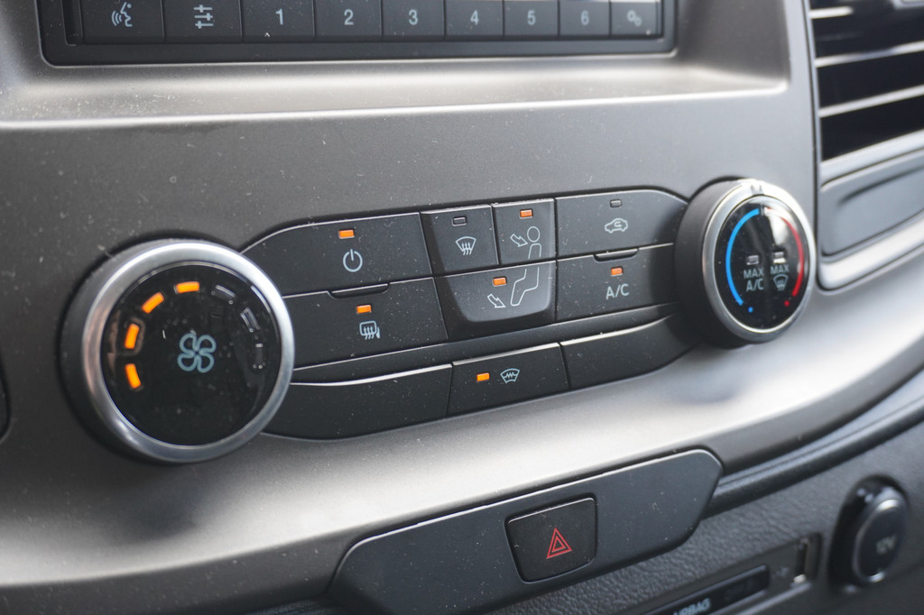 Ford Transit Custom 2.0 TDCI L2 2x Schuifdeur EURO 6 - Airco - Cruise - PDC - ⬠14.900,- Excl. 8