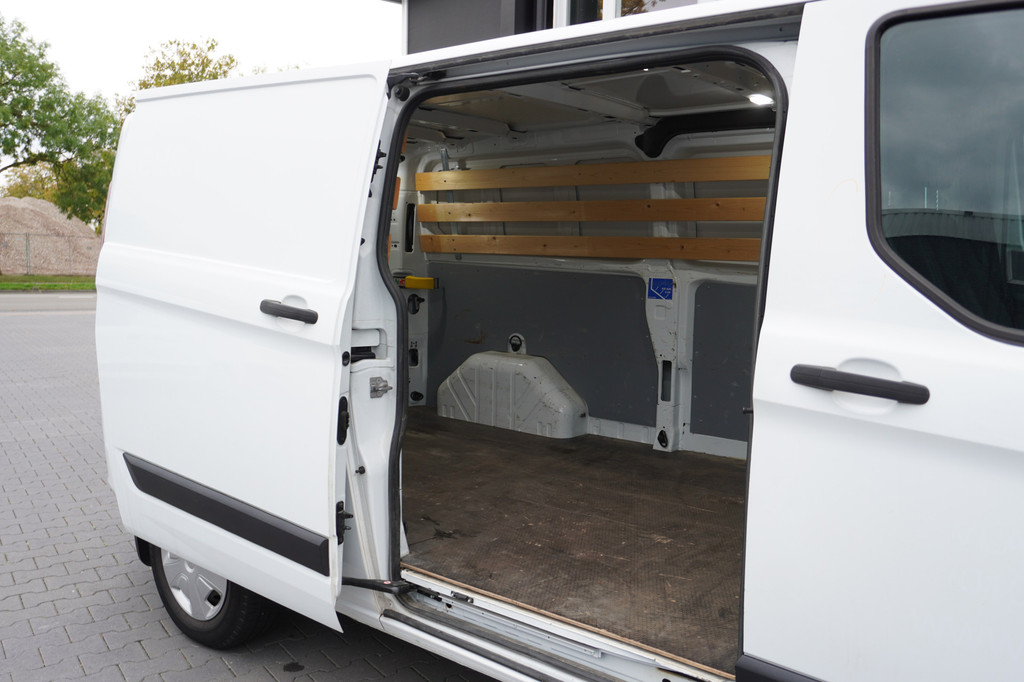 Ford Transit Custom 2.0 TDCI L2 EURO 6 - Airco - Cruise - PDC - â¬15.900,- Excl. 8