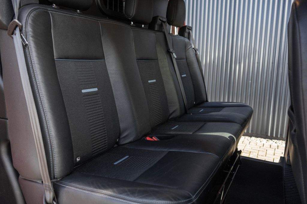 Ford Transit Custom 2.0 TDCI L2H1 | 170PK | Trail | DC 5-Persoons | Camera | Carplay | Lederen interieur 16