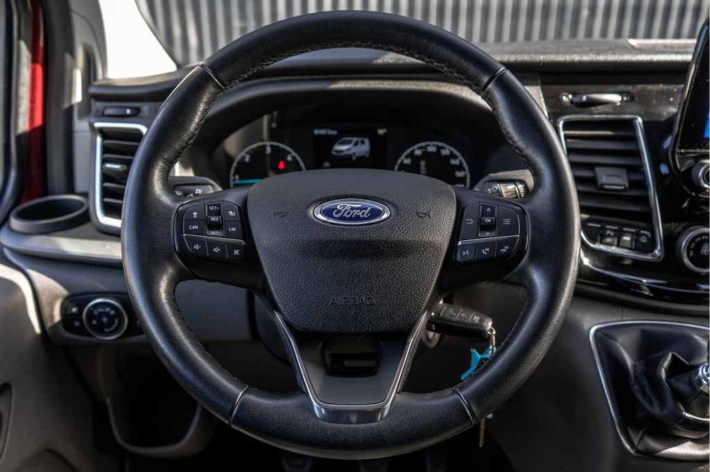 Ford Transit Custom 2.0 TDCI L2H1 | 170PK | Trail | DC 5-Persoons | Camera | Carplay | Lederen interieur 17