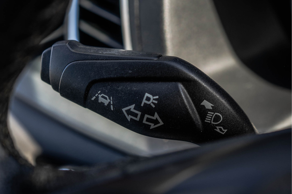 Ford Transit Custom 2.0 TDCI L2H1 | 170PK | Trail | DC 5-Persoons | Camera | Carplay | Lederen interieur 21