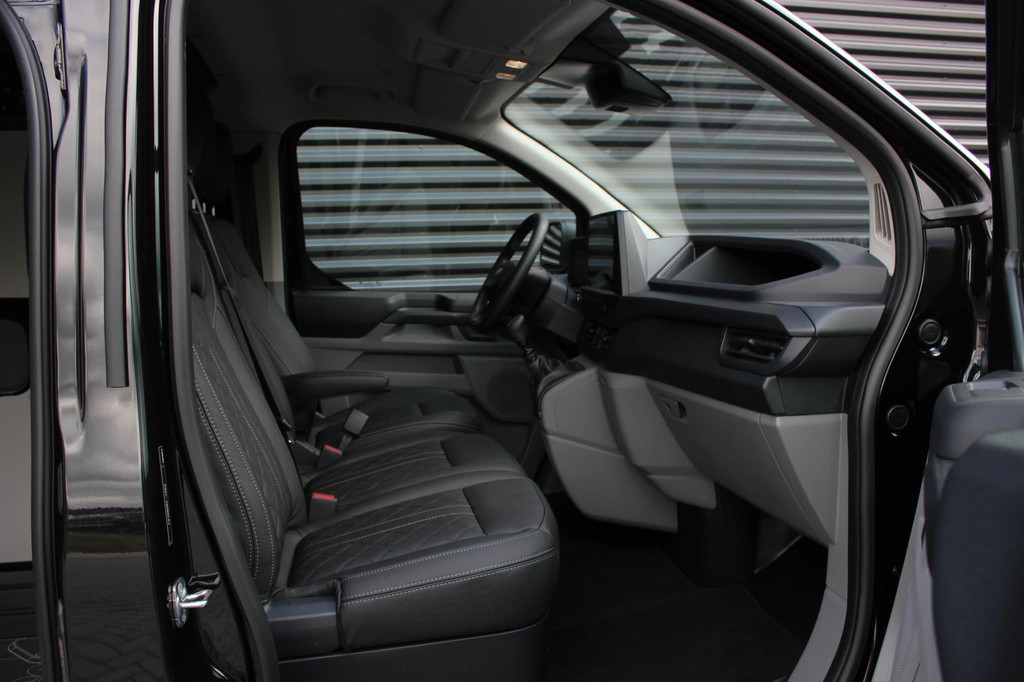 Ford Transit Custom 2.0 TDCI L2H1 6-BAK 136PK JB- EDITION 2XSCHUIF / FULL BLACK / APPLE CARPLAY / 3- ZITS / MY2024 / DIRECT RIJDEN 17