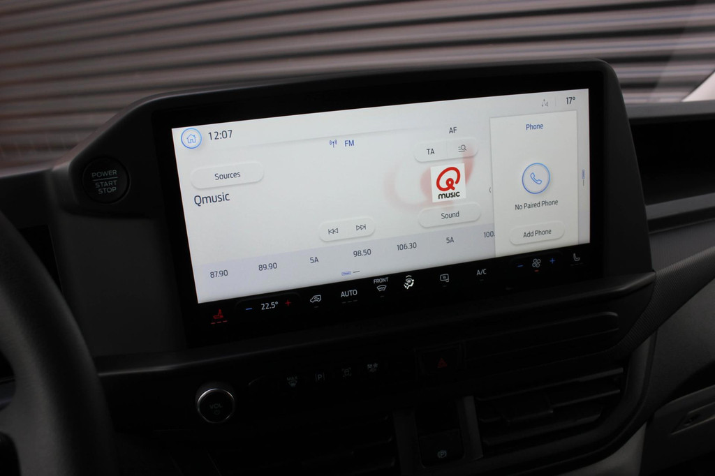 Ford Transit Custom 2.0 TDCI L2H1 6-BAK 136PK JB- EDITION 2XSCHUIF / FULL BLACK / APPLE CARPLAY / 3- ZITS / MY2024 / DIRECT RIJDEN 21