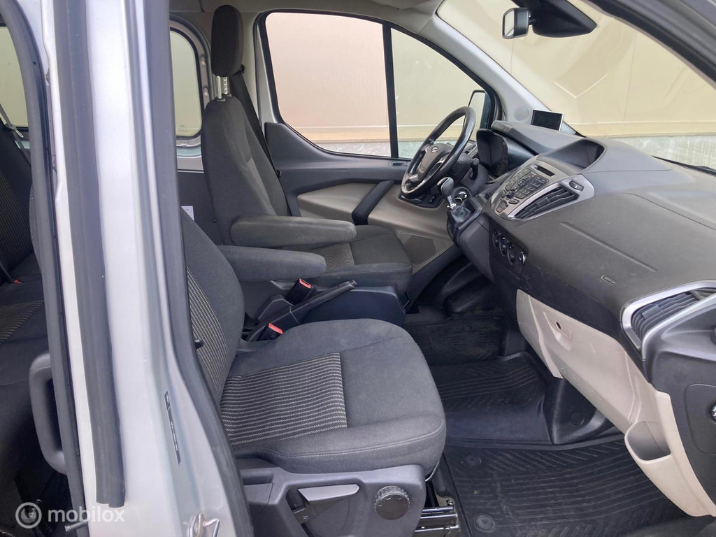 Ford Transit Custom 2.0 TDCI L2H1 DC EUR 5999,- +21% BTW/ TAX 7
