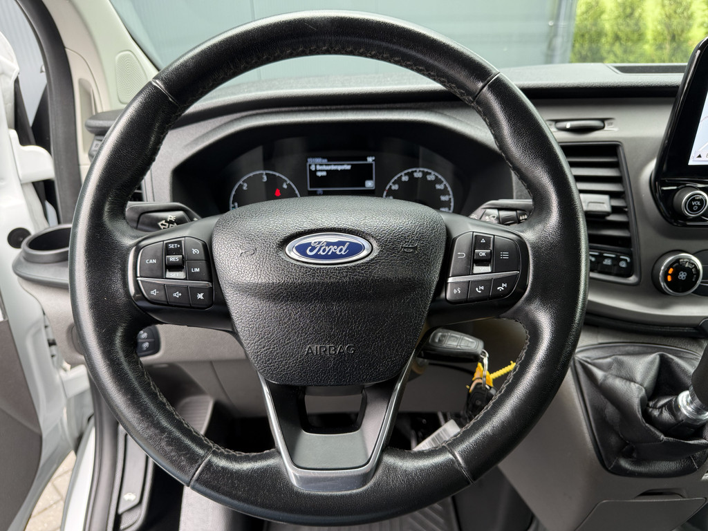 Ford Transit Custom 2.0 TDCI / L2H1 / DUBBELE CABINE / 1e EIG. / INRICHTING / TREKHAAK / CAMERA / 6-PERS. 13