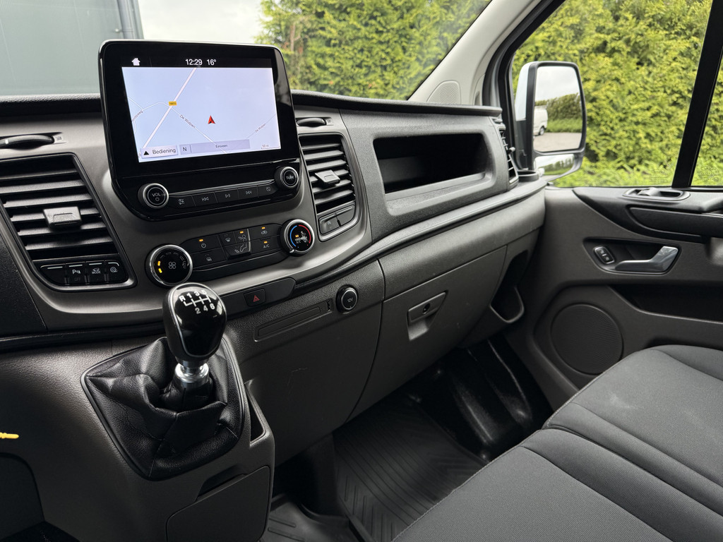 Ford Transit Custom 2.0 TDCI / L2H1 / DUBBELE CABINE / 1e EIG. / INRICHTING / TREKHAAK / CAMERA / 6-PERS. 16