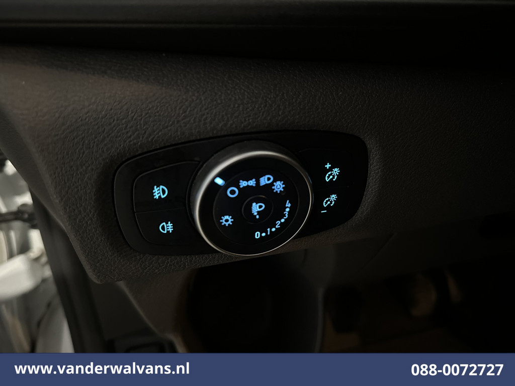 Ford Transit Custom 2.0 TDCI L2H1 Euro6 Airco | Camera | Cruisecontrol | Navigatie | Stoelverwarming Parkeersensoren, LED, Bijrijdersbank, 2800kg trekvermogen 19