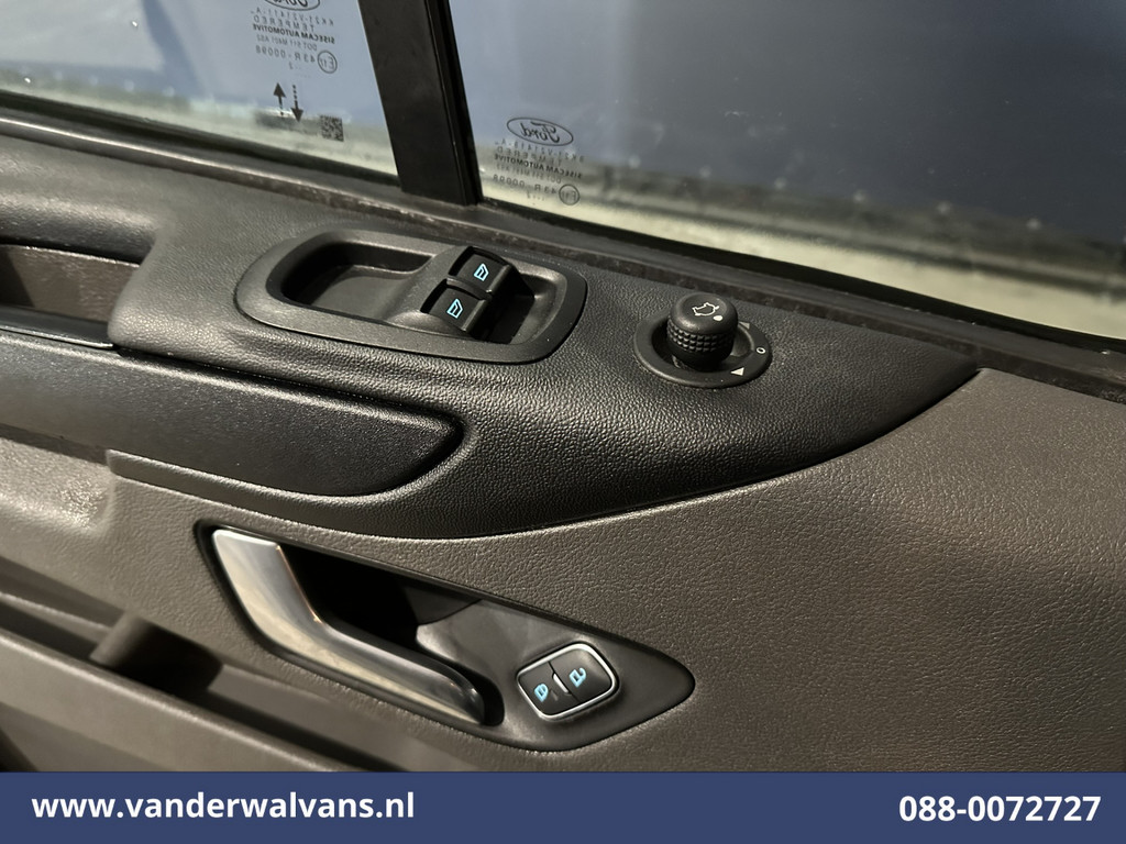 Ford Transit Custom 2.0 TDCI L2H1 Euro6 Airco | Camera | Navigatie | LED | Apple Carplay | Cruisecontrol Android Auto, Verwarmde voorruit, Parkeersensoren, Bijrijdersbank, 2670kg trekvermogen 19