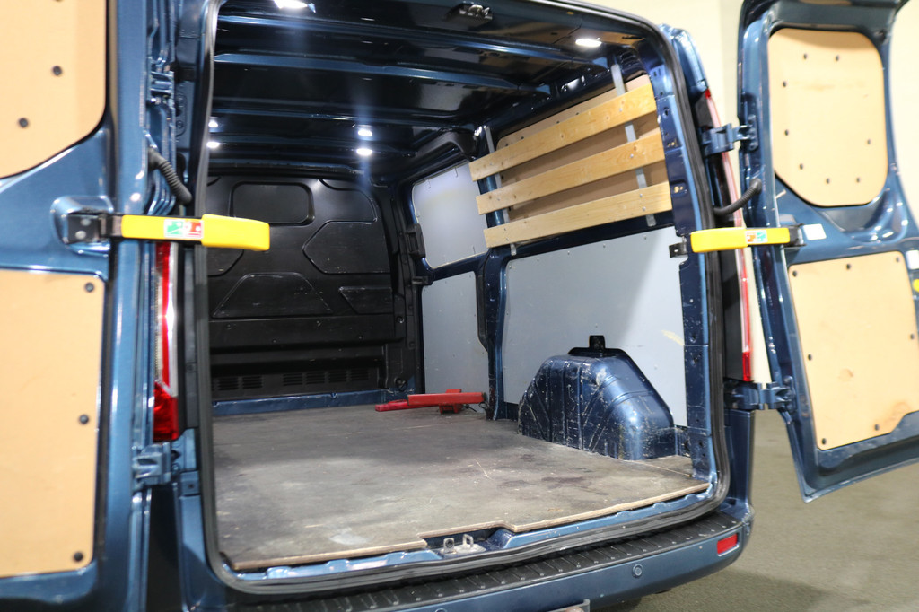 Ford Transit Custom 2.0 TDCI L2 H1 Sport Automaat 13