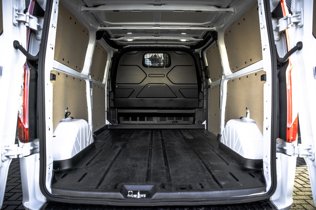 Ford Transit Custom 2.0 TDCI L2H1 Trend | 130 PK | Automaat | Carplay | Camera | Cruise | Airco | 3-Zits 10