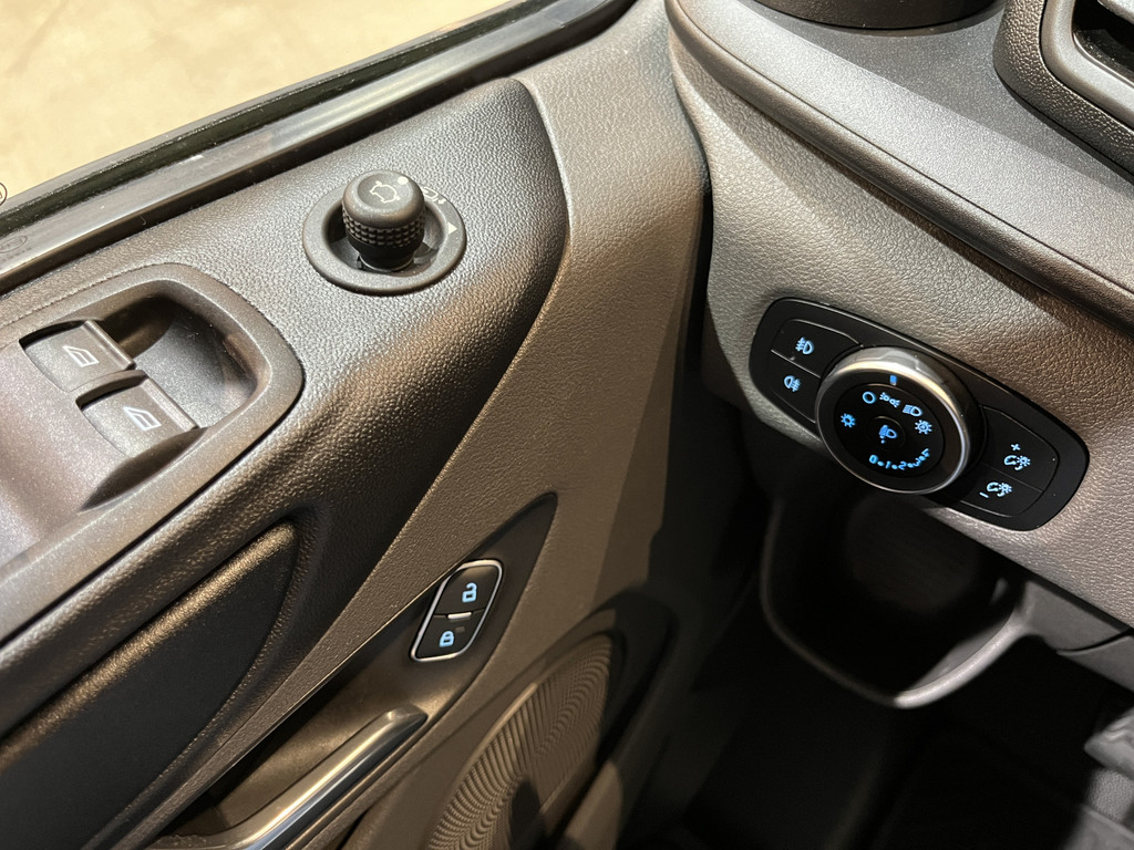 Ford Transit Custom 2.0 TDCI L2H1 Trend / Servicebus / Bott Inrichting / Euro 6 / Airco / CarPlay / Camera / Cruise Control / Navigatie / 3-Zits 15