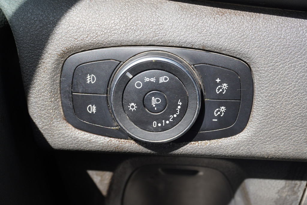 Ford Transit Custom 2.0 TDCI L2H2 Dubbel Cabine EURO 6 - Airco - Cruise - PDC - ⬠14.900,- Excl. 15