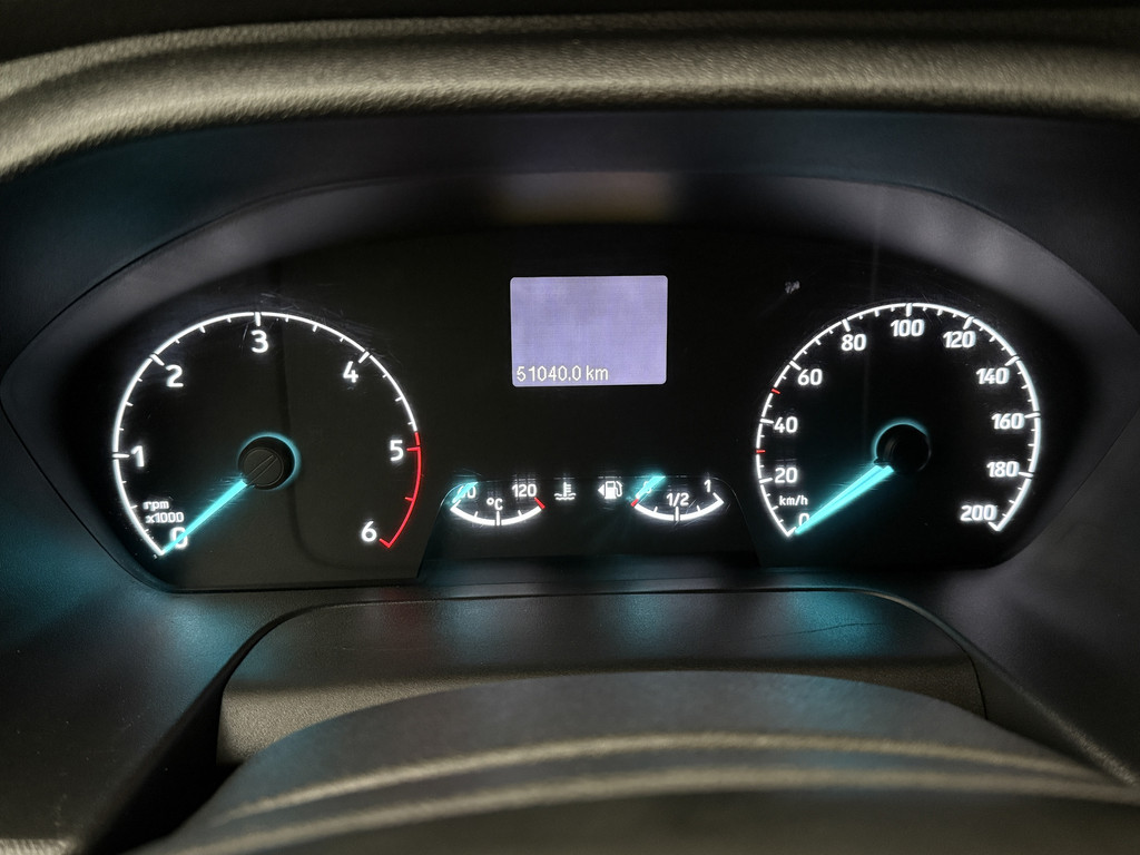 Ford Transit Custom 2.0TDCI Lang Imperiaal | Trekhaak | Achterdeuren | Airco | Cruise | 3-Persoons 9