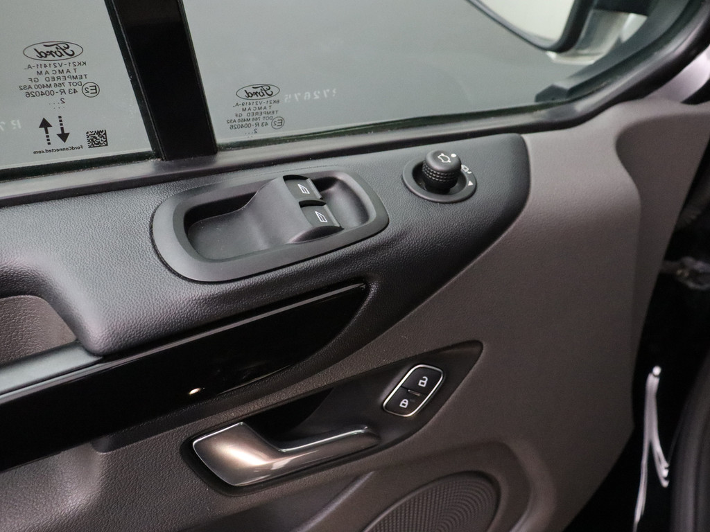 Ford Transit Custom 2.0TDCi 130PK Automaat Dubbele Cabine Limited | Navigatie | Camera | 2xSchuifdeur | Trekhaak | Airco | Cruise 8