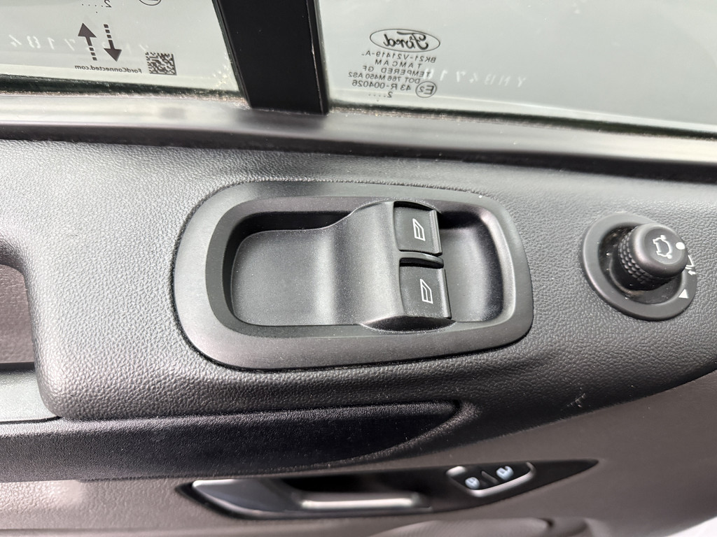 Ford Transit Custom 2.0TDCi 130PK L1H2 | Imperiaal | Multimedia | Camera | Airco | Cruise | 3-Zits 8