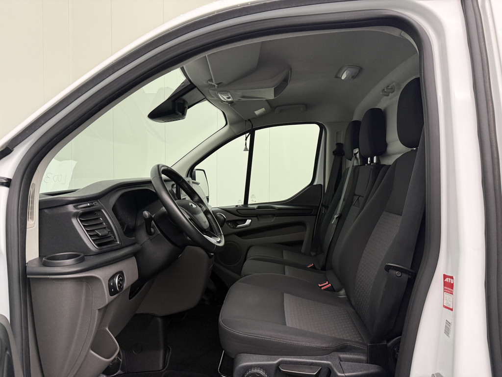 Ford Transit Custom 2.0TDCi 130PK Lang | 2800Kg Trekgewicht | Airco | Cruise | 3-Zits | Betimmering 18