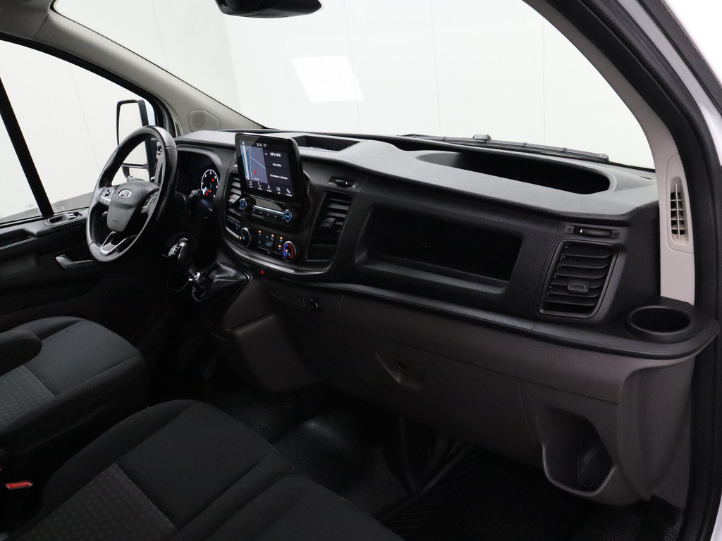 Ford Transit Custom 2.0TDCi 130PK Lang | Kastinrichting | Navigatie | Airco | Cruise | 3-Persoons | Trekhaak 19
