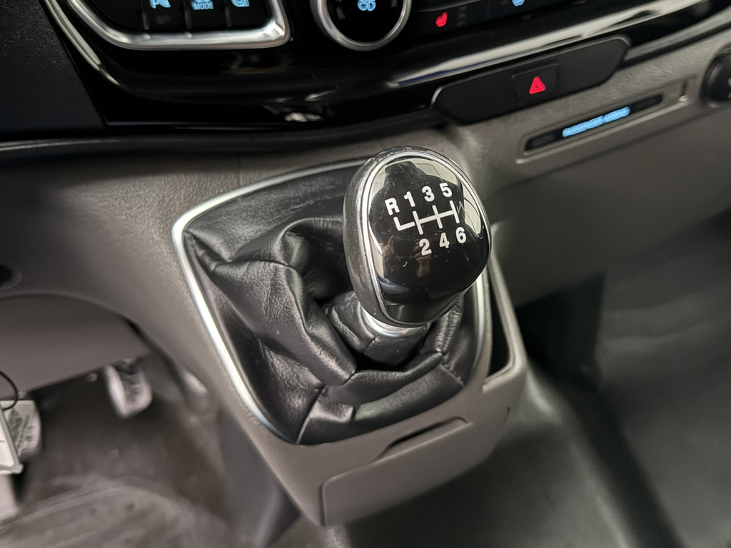 Ford Transit Custom 2.0TDCi 130PK Limited | Navigatie | Camera | Airco | Cruise | 3-Zits | Betimmering 16