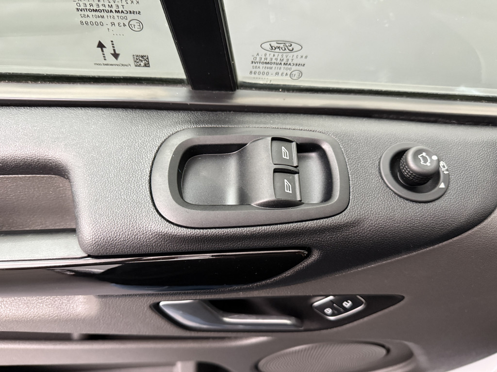 Ford Transit Custom 2.0TDCi 130PK Limited | Navigatie | Camera | Airco | Cruise | 3-Zits | Betimmering 8