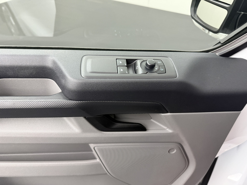 Ford Transit Custom 2.0TDCi 136PK Automaat AWD 4x4 | Digital Cockpit | Multimedia | Camera | 3-Zits | Airco | cruise 8