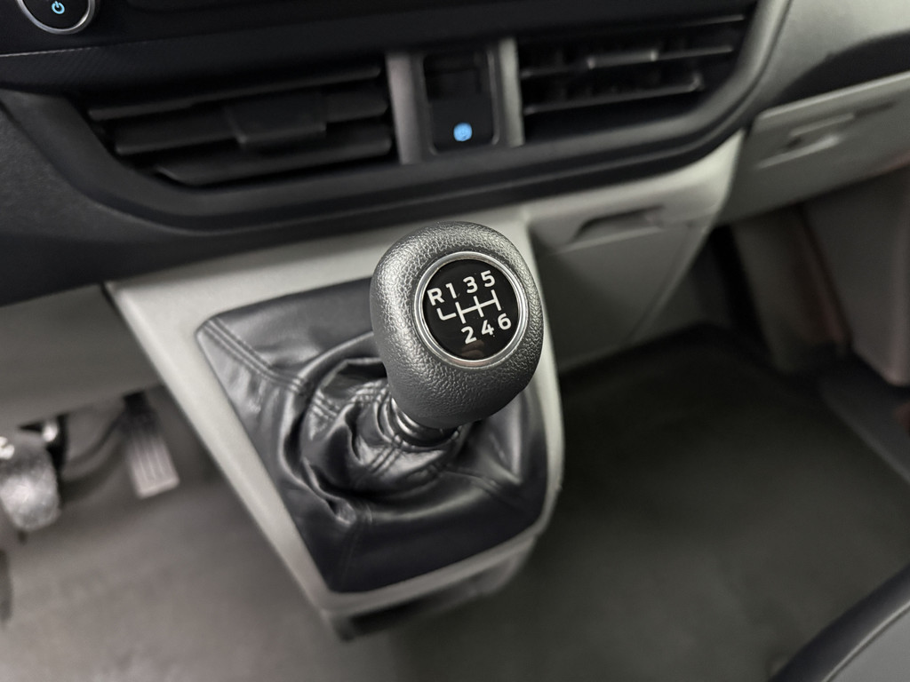 Ford Transit Custom 2.0TDCi 136PK Lang Business | Digital Cockpit | Leder | Multimedia | Airco | Cruise | 3-Zits | Betimmering 17