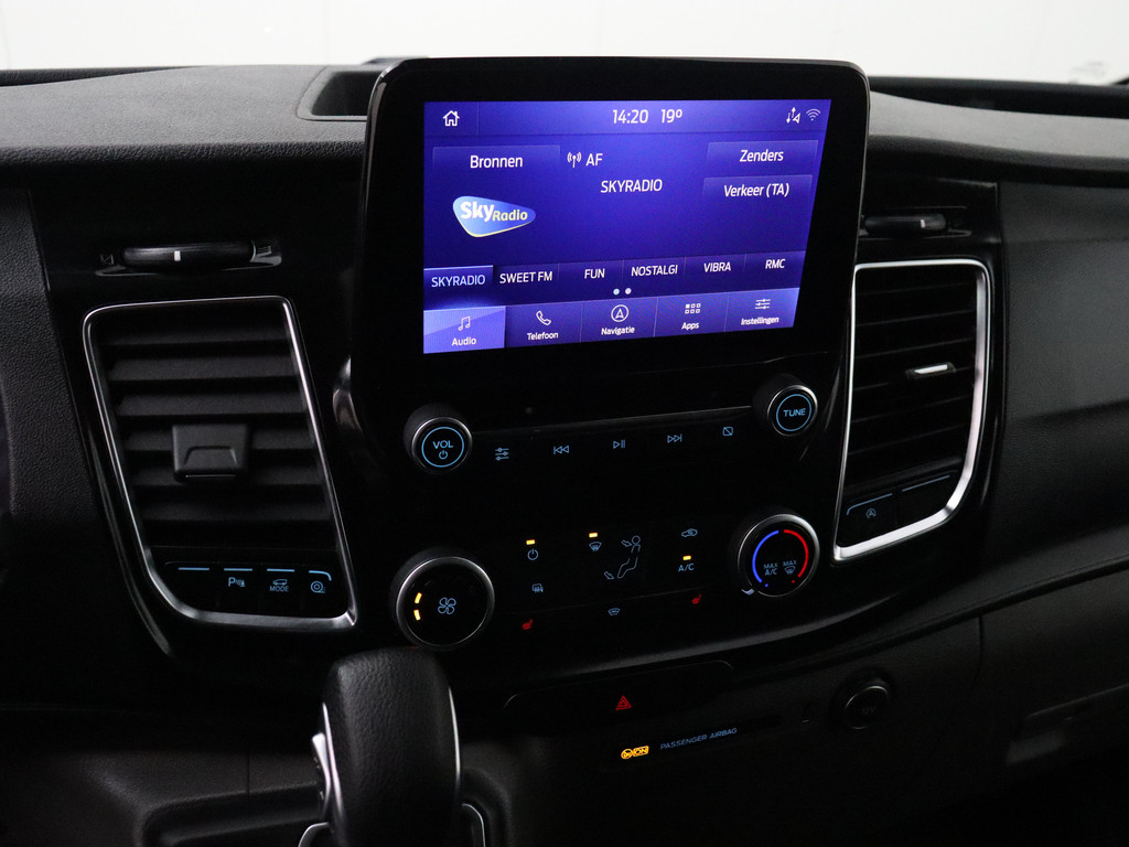 Ford Transit Custom 2.0TDCi 170PK Automaat Limited | Dakdraagsysteem | Navigatie | Camera | Airco | Trekhaak | Cruise | 3-Persoons 16