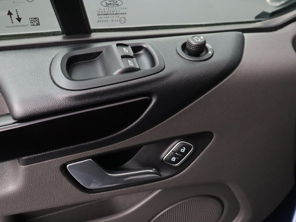 Ford Transit Custom 2.0TDCi 170PK Automaat Limited | Dakdraagsysteem | Navigatie | Camera | Airco | Trekhaak | Cruise | 3-Persoons 8