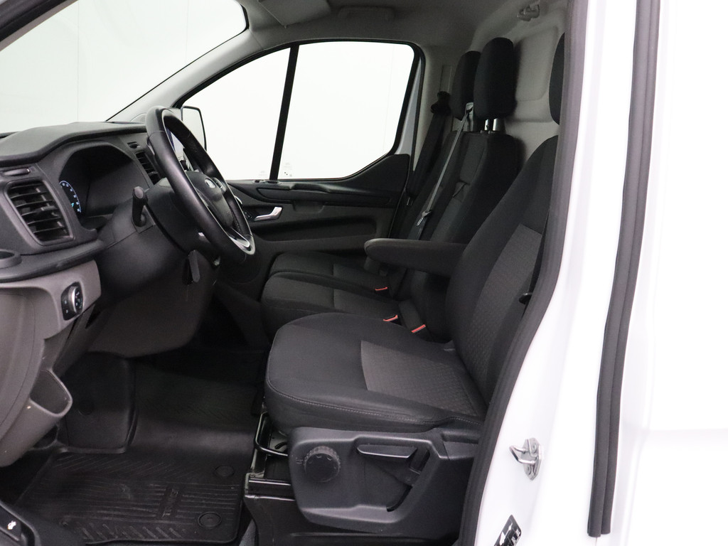 Ford Transit Custom 2.0TDCi Business | Navigatie | Airco | Cruise | 3-Persoons | Betimmering 18