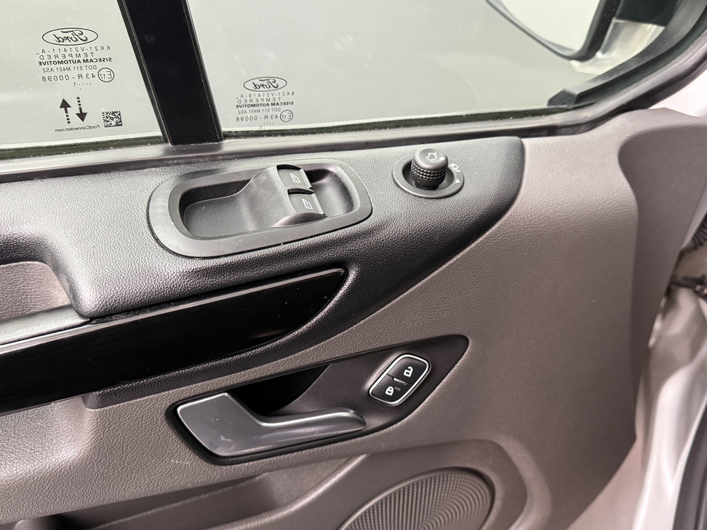 Ford Transit Custom 2.0TDI 130PK Automaat Lang Dubbele Cabine Limited | Navigatie | Multimedia | 2xSchuifdeur | Privacy 8